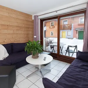 https://les-chalets-du-jardin-alpin-la-salle-les-alpes-05240.fr-provencehotel.com